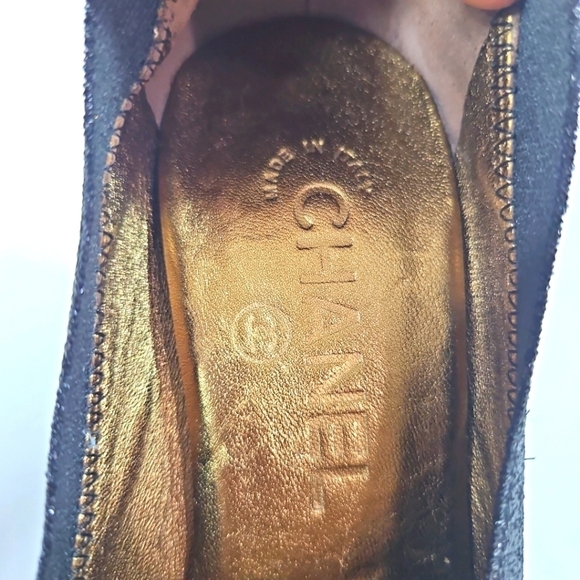 Chanel Metallic Lambskin Gold & Black Womens Heels Size 37 - Picture 5 of 8